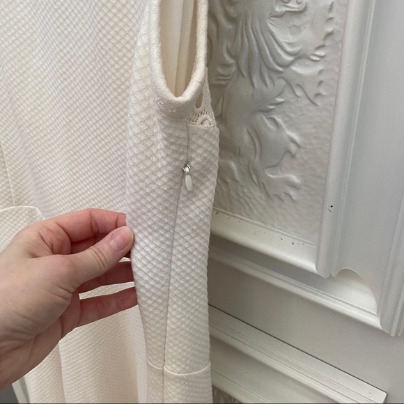 Ann Taylor eyelet dress - size 8 - Picture 4 of 7